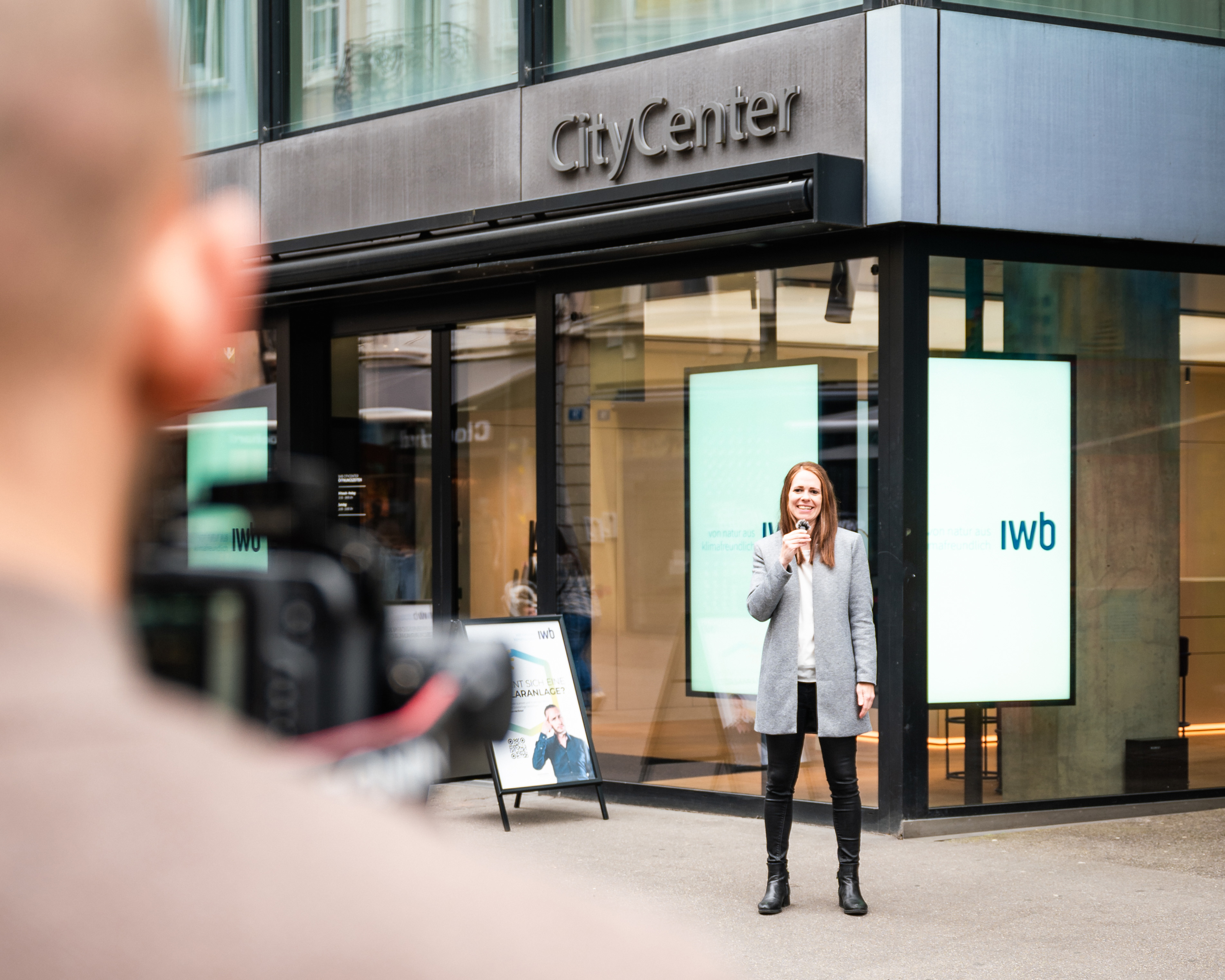 Präsentation von IWB in der Stadt; IWB CityCenter Basel; Authentische Kommunikation für die Energiewende; Tage der Sonne; IWB.